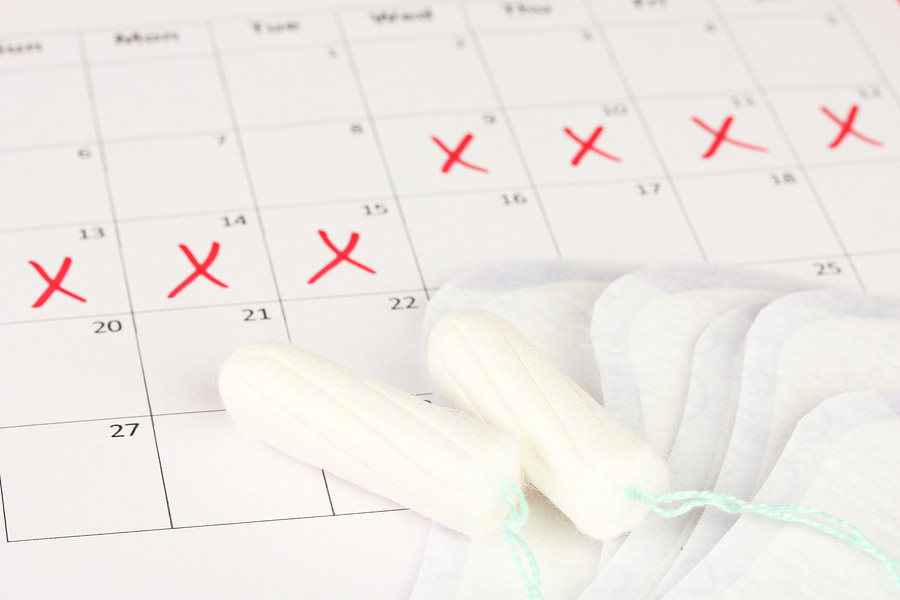 Menstruatie uitstellen op vakantie